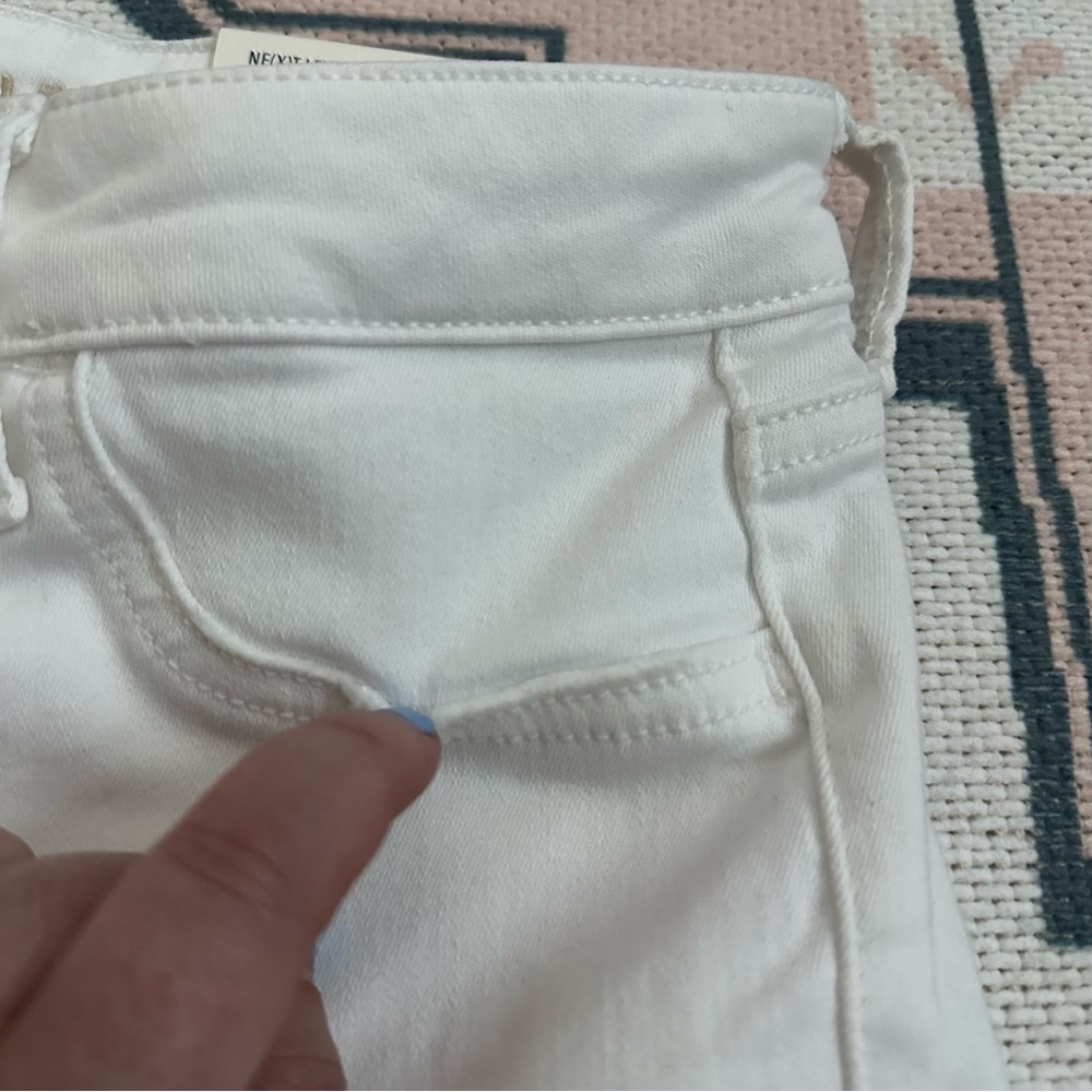 American Eagle White Stretch Ripped Super Hi-Rise Jegging Crop Jeans - Picture 8 of 16